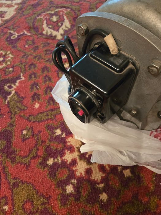 настольная точильная машина (электроточило).