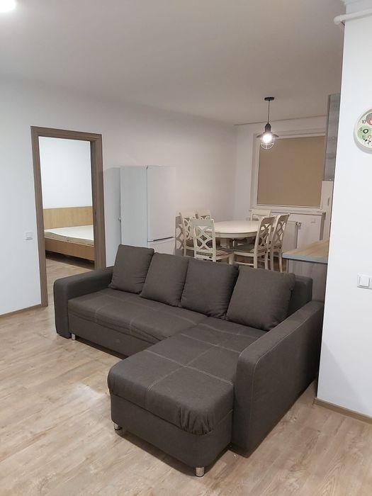 Vand ap 2 camere + parcare ext. zona Razoare