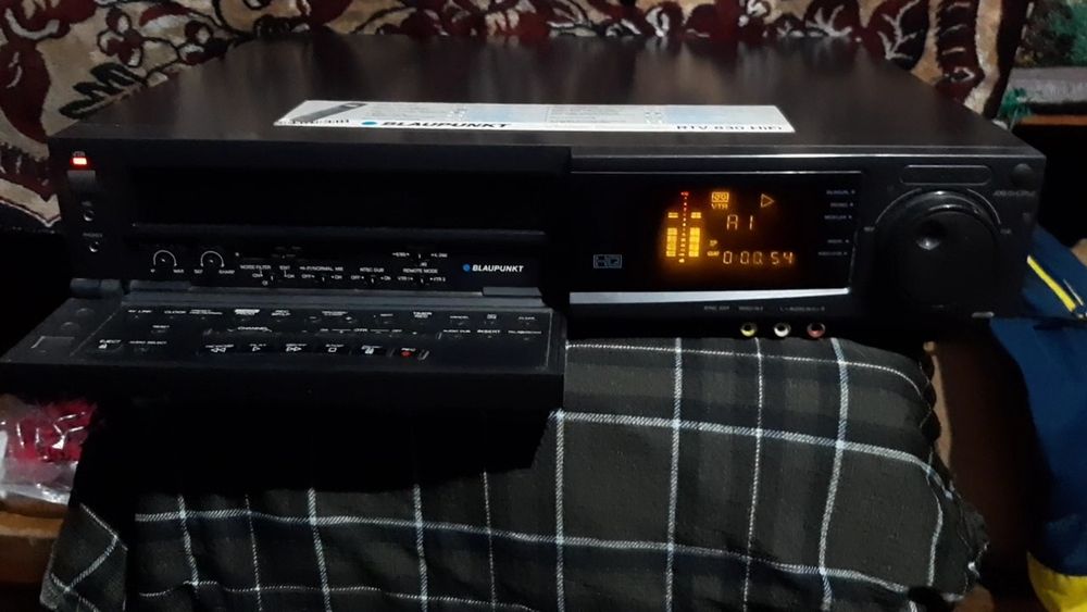 Vând videorecorder blaupunkt stereo rtv-830 în stare bună