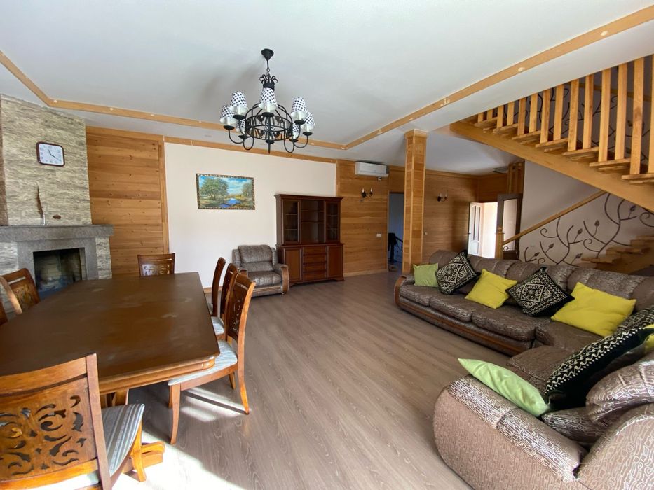 Сдаётся большой коттедж посуточно