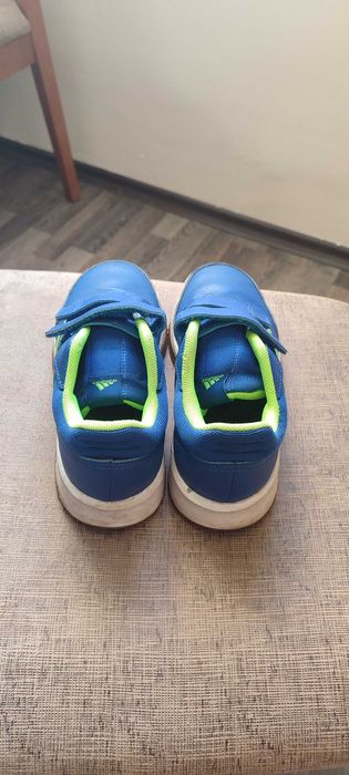 Детски маратонки ADIDAS номер 35