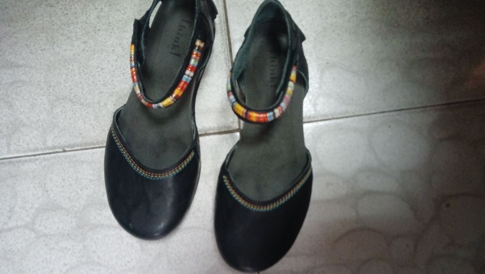 Дамски обувки Thinks!