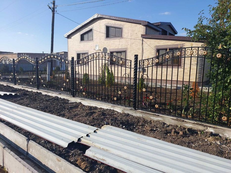 Ворота откатные  заборы навесы