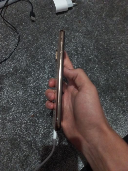 Iphone xs max 64/100