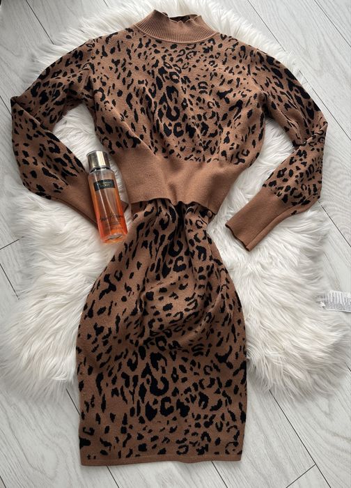 Compleu superb rochie si pulover, marimea S/M