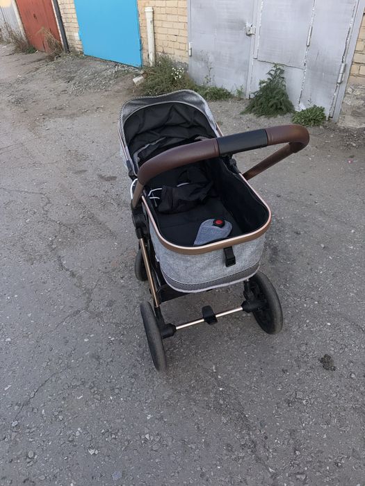Продам коляску детскую