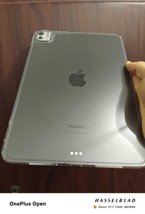 Ipad pro 11 m4 space black  + celullar чисто нов с подаръци