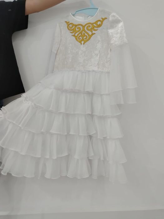 Продам казахский национальный костюм для девочки