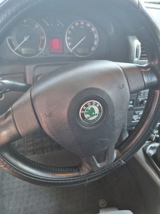 Vând sau schimb Skoda Superb 1