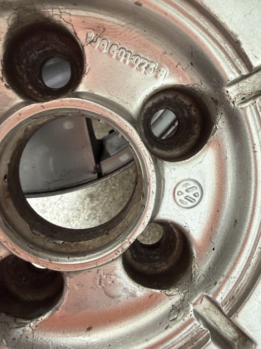 Джанти за голф 15 цола 5 х 100