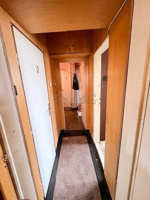 Продава се Тристаен апартамент в Русе, Широк център - 87 кв.м за 1035 €/кв.м - Снимка #4