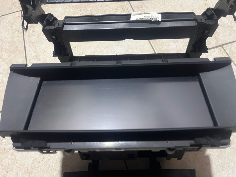 Vând navigație mare BMW x3 f25