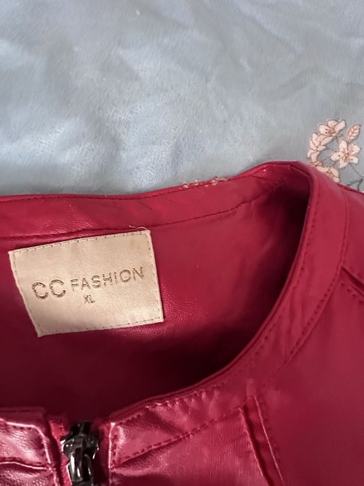 Дамски якета 2 бр.