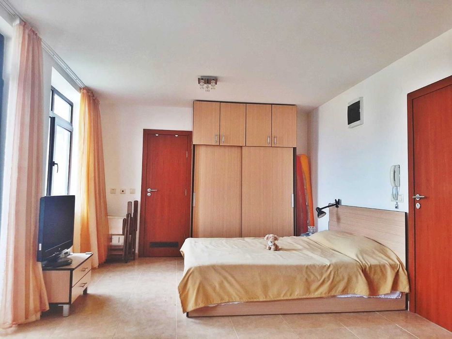 Продава се Едностаен апартамент в Свети Влас - 50 кв.м за 1000 €/кв.м - Снимка #2