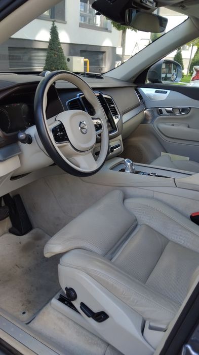 Vând Volvo xc90 anul 2016