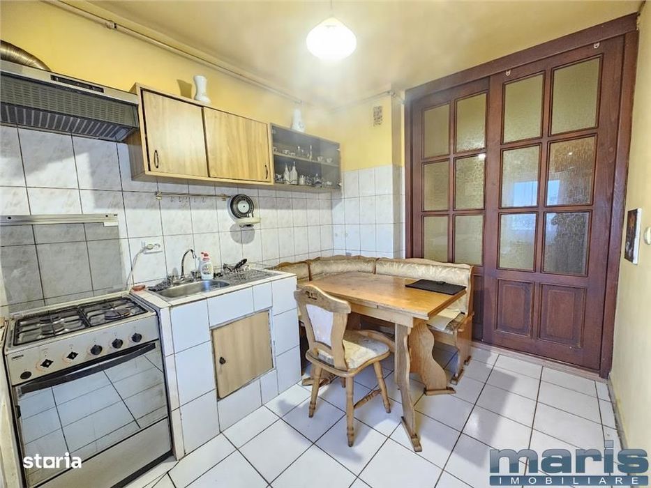 Apartament 3 camere etaj 3 cu 2 bai in Tudor Pandurilor