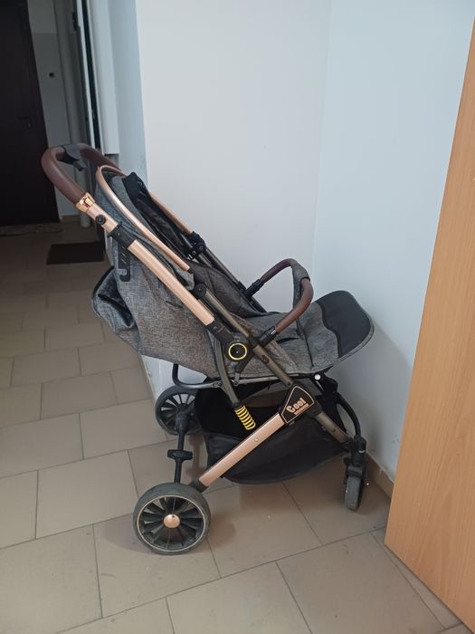 Продам детскую коляску