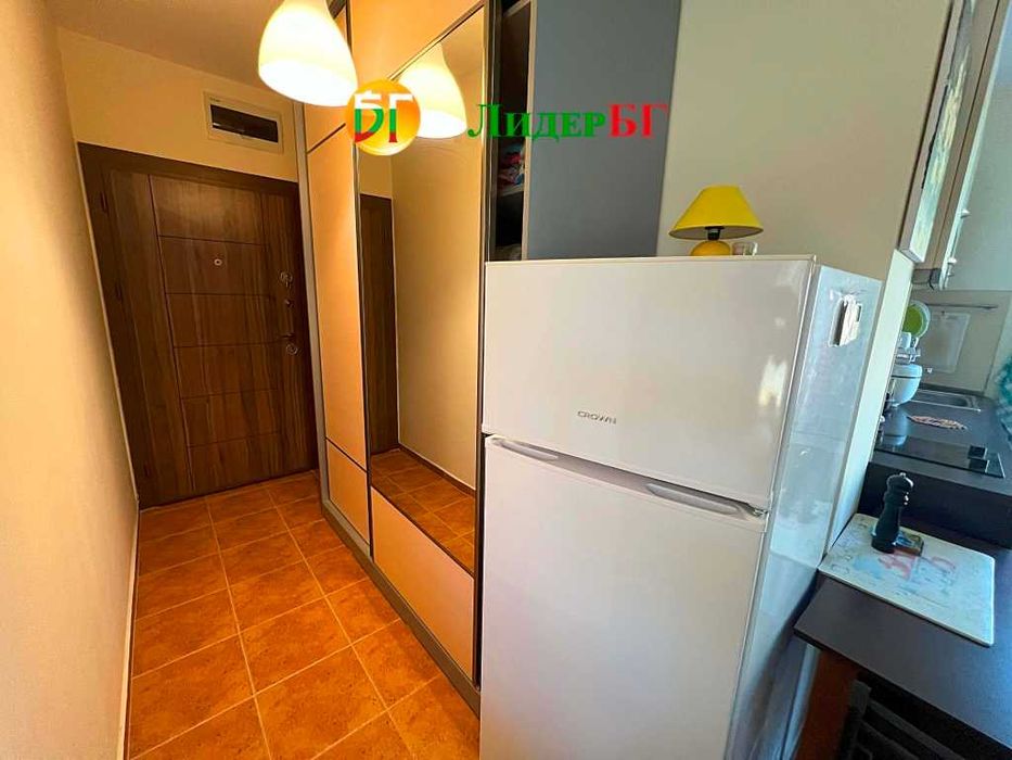 Малък двустаен апартамент с вътрешен двор