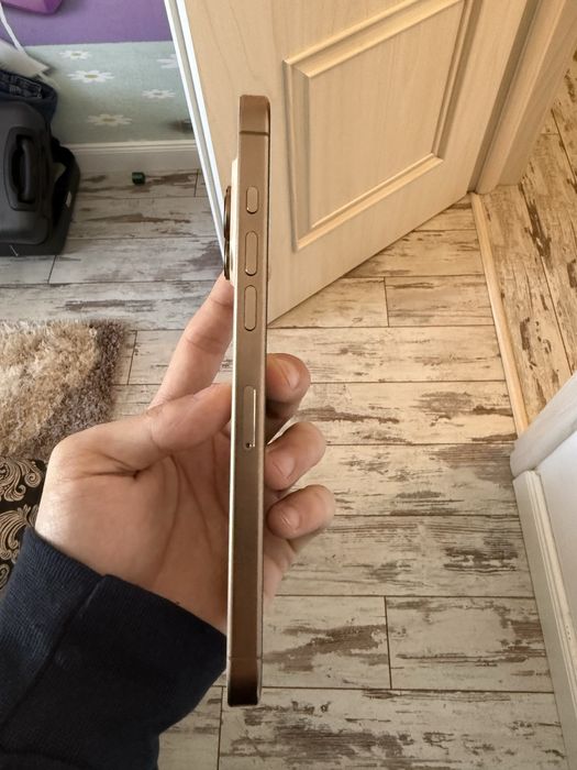 Iphone 16 pro max 256gb gold saphire 100% santate baterie