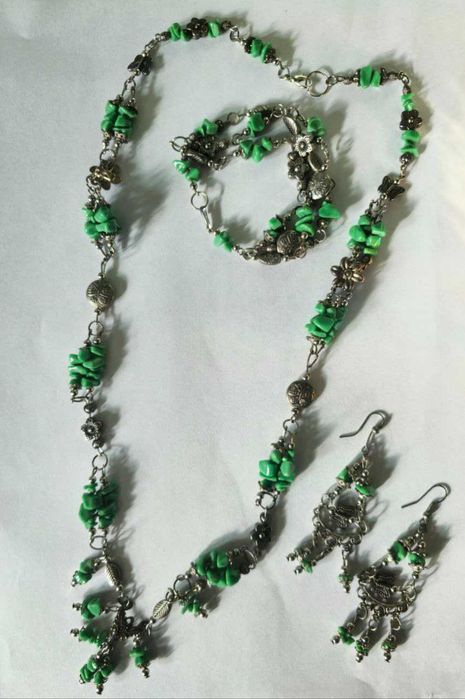 Комплект украшений.