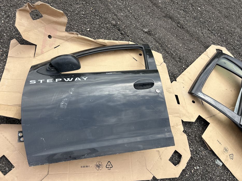 Usa / portiera dacia sandero stepway