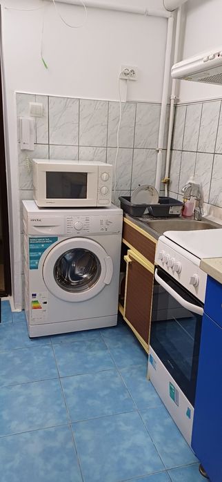 Închiriez garsonieră