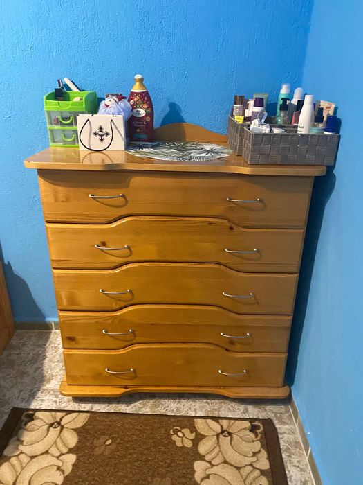 Обзавеждане с мебели от дърво