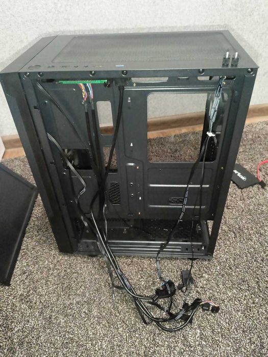 Корпус от SAMA c 3 RGB 120 mm вентиляторами