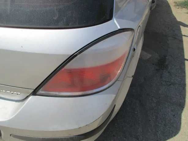 Tripla stop stanga dreapta OPEL ASTRA H hatchback ORIGINALE