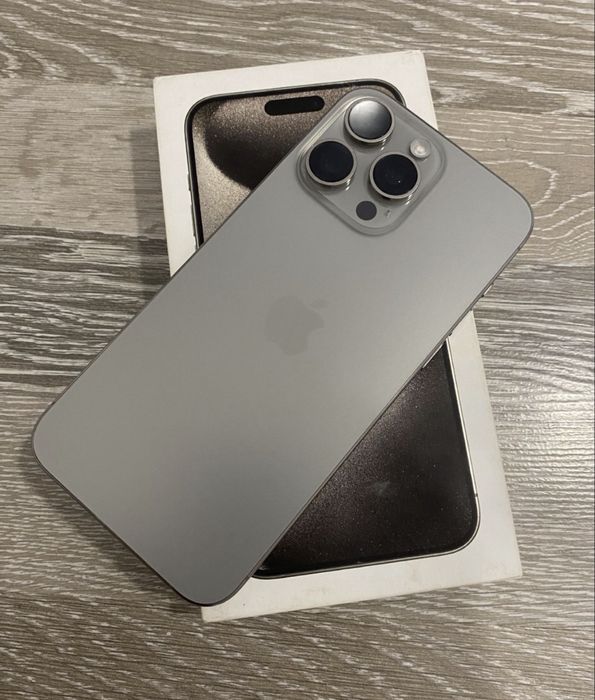 iPhone 15 pro max 256 гиг с нюансом