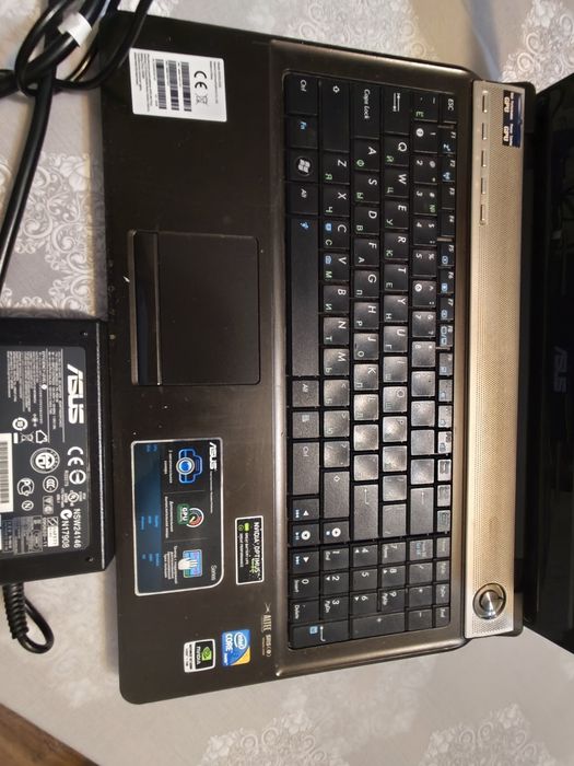 Продам ноутбук на запчасти