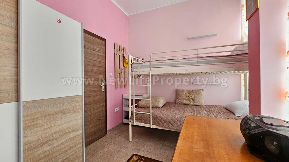 Търговско помещение в р-н „Стария възел“, Слънчев бряг