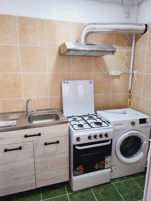 Inchiriez garsonieră