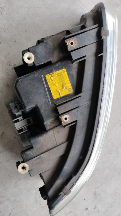 Far dreapta vw transport T5.