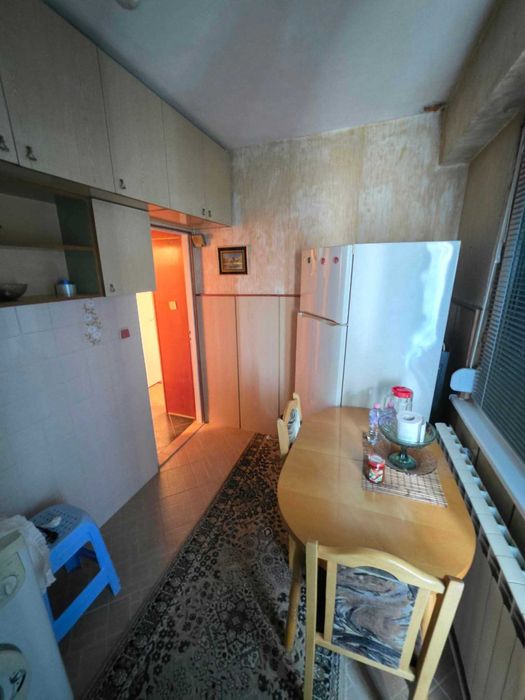 Тристаен апартамент, 68кв.м, кв. Запад 2