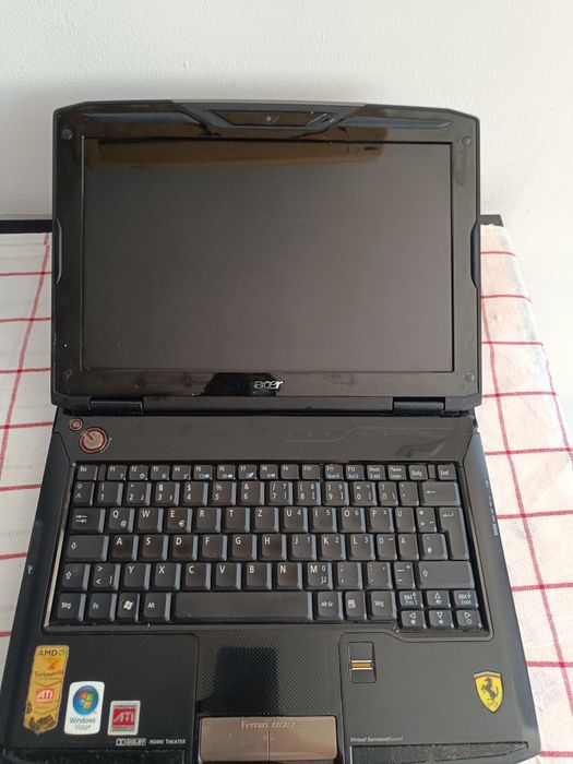 Laptop ferari  de vanzare