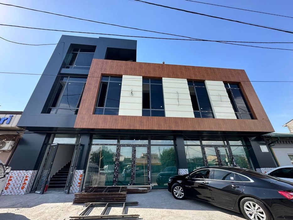 Сдаётся 1000м2 новая здания ! Метро Космонавтов