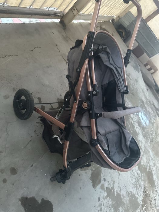Продам детскую коляску