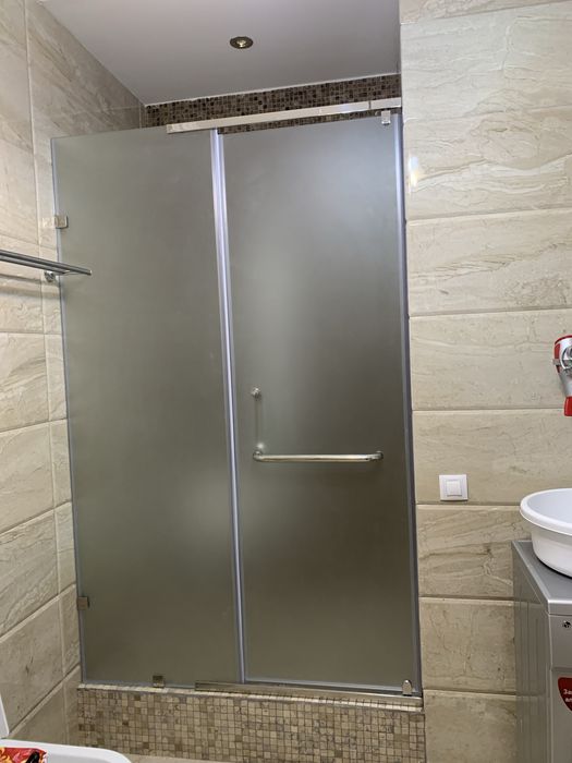 Душевые и ванные перегородки