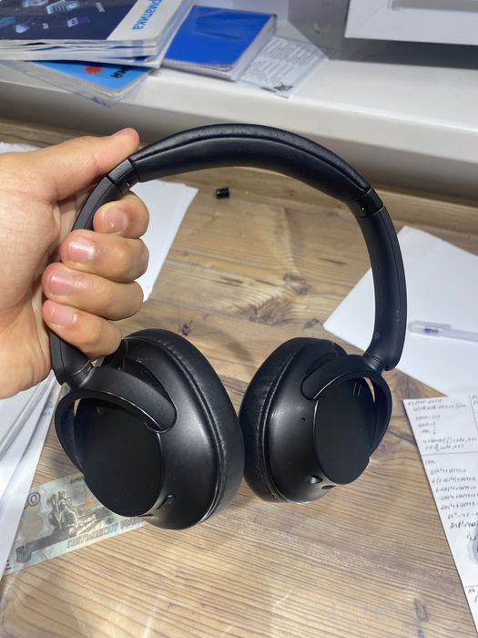 Наушники Sony WH-CH720N черный