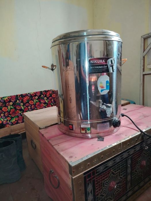 Elektricheskiy sazovor sotiladi. 50 litrlik .