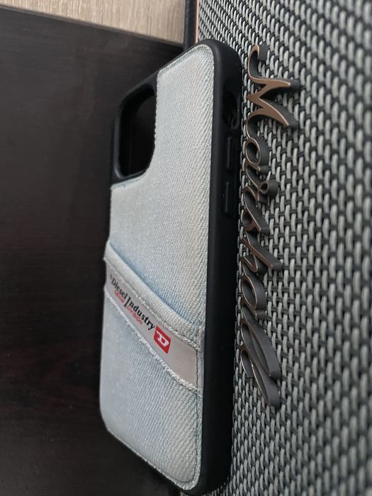 Дънков кейс за iphone 12