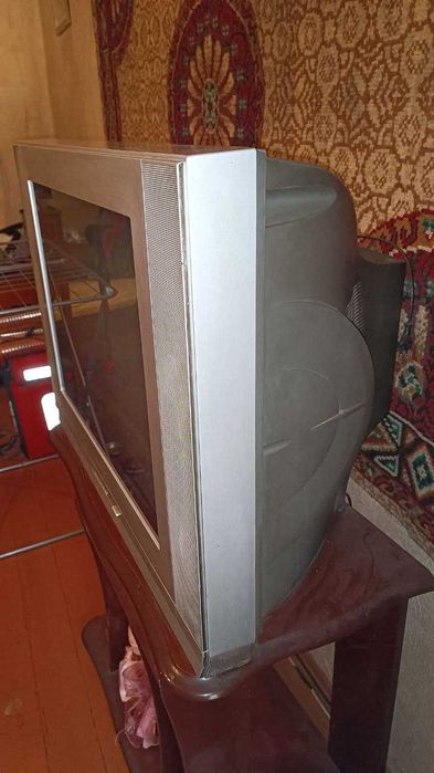 Телевизор SAMSUNG +Подставка