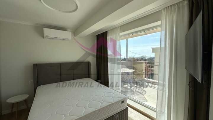 Дава се под наем Тристаен апартамент в Варна, м-т Траката - 100 кв.м за 797.64 € - Снимка #4