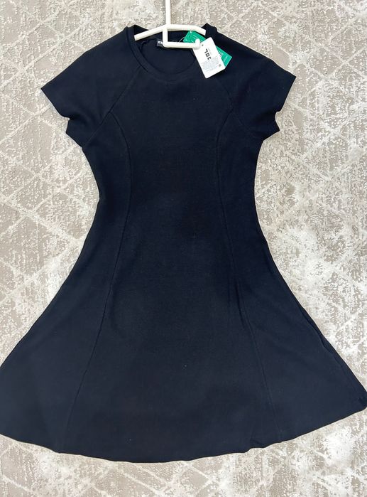 Новое черное платье