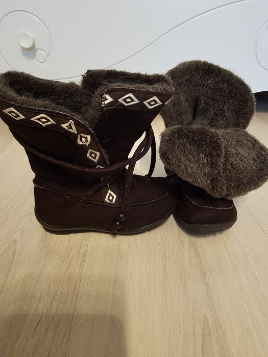 Ghete/ cizmulite/ papuci/ cizme marimea 21/22/23