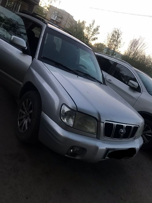 Продам капот от машины субару