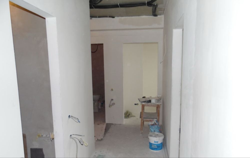 Шпаклёвка, наливной пол , декоративка и,т делаем ремонт качественный