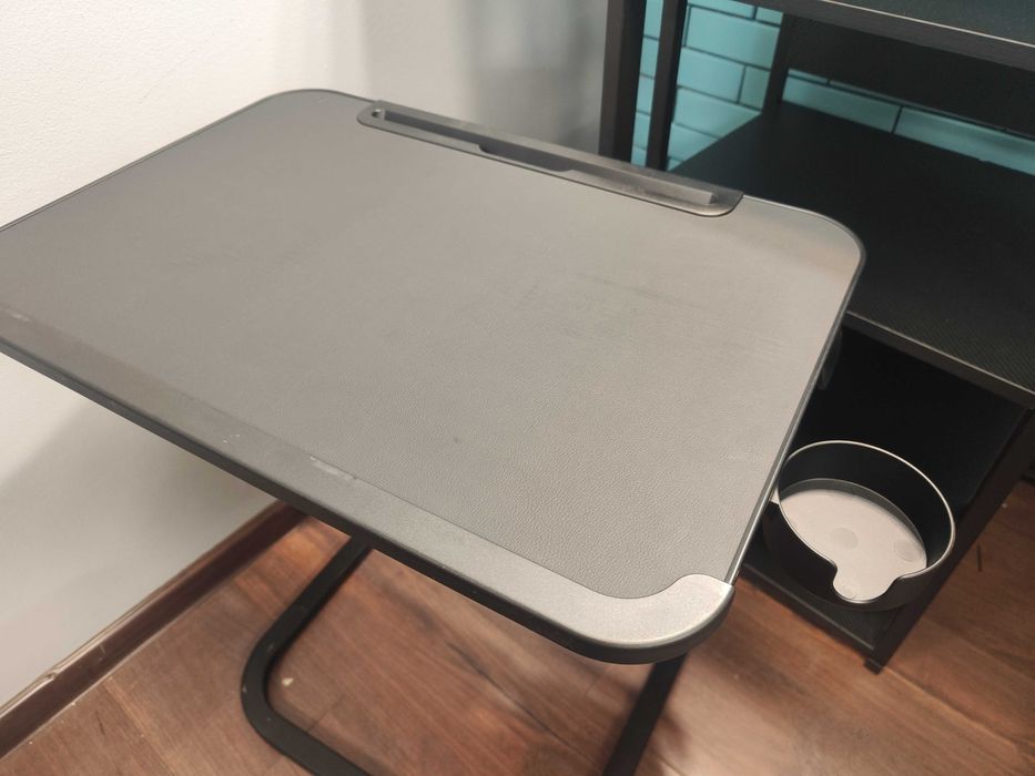 SAIJI помощна маса с регулируема височина и поставка за чаша