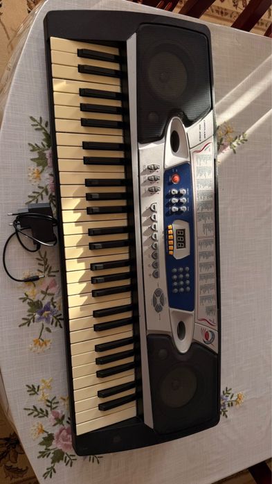 Продам телевизор аристон духовка синтезатор